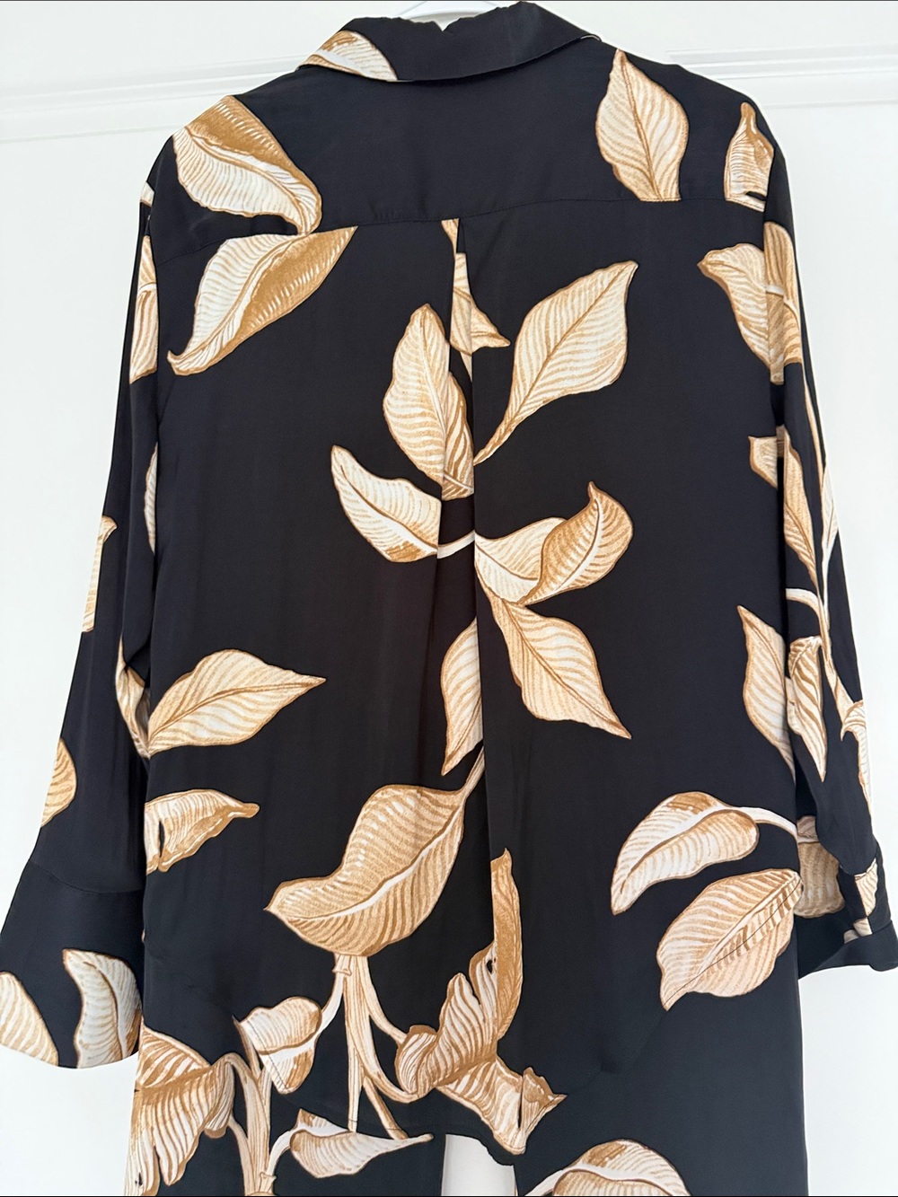 Banana Republic Black and Beige Leaf-Print Wide-Leg 2 piece Set - Picture 5 of 8
